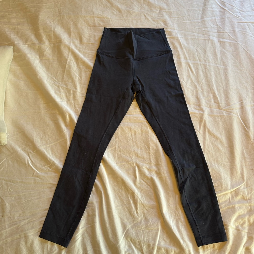 Lululemon Wunder Under leggings size 4